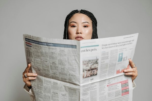 Art de la narration : organisez une envoûtante soirée de contes pour adultes au café